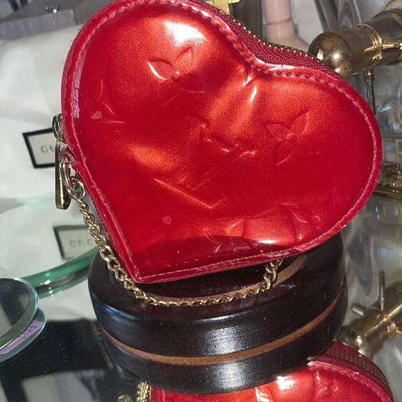 - Louis Vuitton Vernis Heart ♥️ Wallet - Picture 5 of 9
